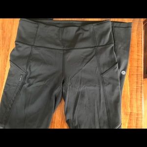 Size 6 lulu lemon crop leggings